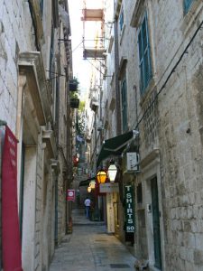 Croatia, Dubrovnik: small streets and alleyways are picturesque and filled
