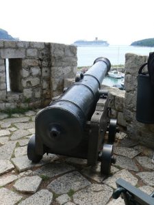 Croatia, Dubrovnik: cannon in upper fortress wall