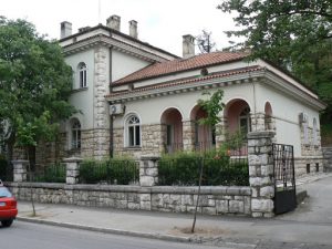 Bosnia-Herzegovina, Mostar City: there are some elegant buildings