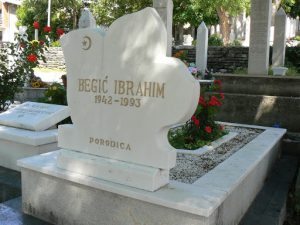 Bosnia-Herzegovina, Mostar City: the old town cemetery is filled with