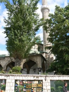 Bosnia-Herzegovina, Sarajevo City: Gazi-Husrev-bey Mosque in the old town