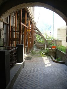 Bosnia-Herzegovina, Sarajevo City: shoring up antique buildings
