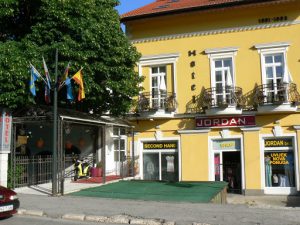 Bosnia-Herzegovina, Sarajevo City: a small boutique hotel on the river