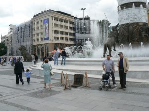 Macedonia, Skopje: Macedonia Plaza fountain and surrounding buildings