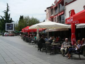 Macedonia, Lake Ohrid: central walkway with cafes