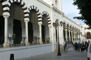 On the western edge of the medina are government buildings