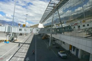 Tibet: Lhasa city - airport