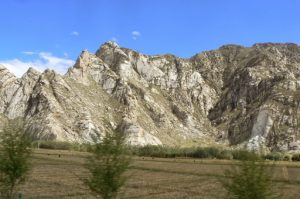 Tibet: Lhasa city - sharp mountains near the airport