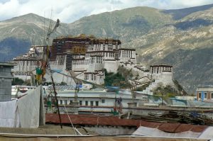 Tibet: Lhasa city - Tibet's most famous building, the Potala