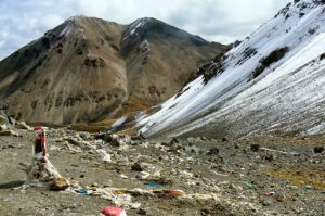 Tibet - dramatic colors and formations