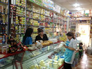 Uzbekistan - Tashkent:  canned goods and cheese shop at the