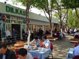 Uzbekistan: Tashkent Popular outdoor restaurant Dilkash.