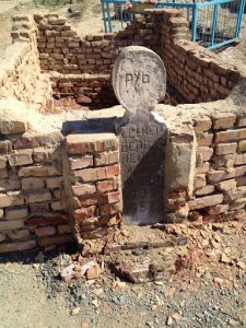 Uzbekistan: Khodjeyli Mizdakhan necropolis, ancient cemetery. This Zoroastrian cemetery was where residents