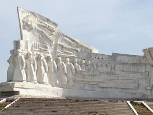 Uzbekistan: Fergana City war memorial.