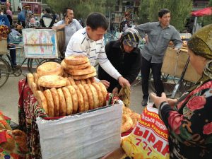 Uzbekistan: Fergana City ????Sunday central farmers market, known as Eski (Old)