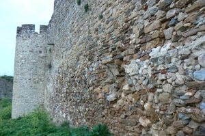 Portugal, Estremoz: castle walls