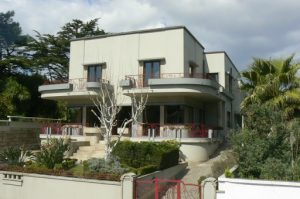 Portugal, Porto City: Bauhaus style house