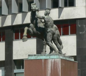 Portugal, Porto City: modern equestrian statue