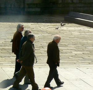 Portugal, Porto City: pensive pensioners