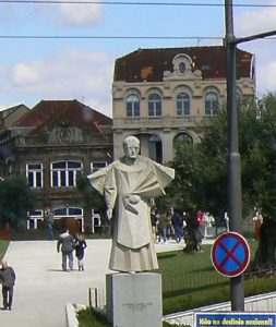 Portugal, Porto City: modern sculpture of a cleric