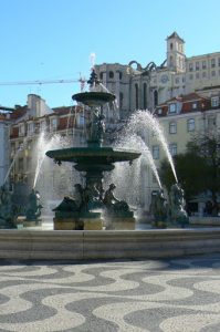Portugal, Lisbon: fountain in Plaza Dom Pedro IV - Rossio