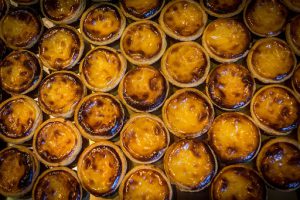 Portugal, Lisbon: Past????ls de nata are baked cream cups