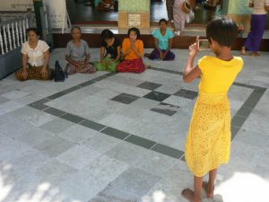 Burma, Rangoon; Shwedagon Pagoda; local visitors