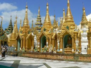 Burma, Rangoon; Shwedagon Pagoda shrines