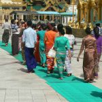 Burma, Rangoon; Shwedagon Pagoda visitors