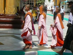 Burma, Rangoon; Shwedagon Pagoda; young nuns