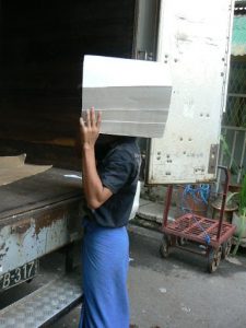 Burma, Rangoon: loading goods