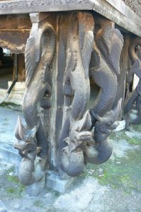 Burma, Mandalay: Shwe In Bin Kyaung monastery dragons  for protection