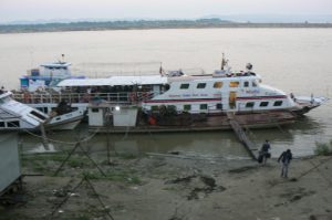 Burma, Mandalay: boat to Bagan