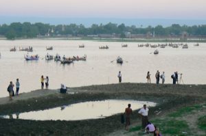 Burma: Mandalay:   Lake Taungthaman with tourist boats