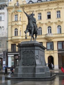 Croatia, Zagreb: Ban Jela????i????? Square is the central square of