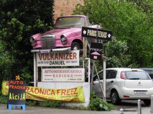 Croatia, Zagreb: car repair shop