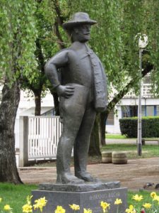 Croatia, Zagreb: statue of Franjo Bucar (who?)